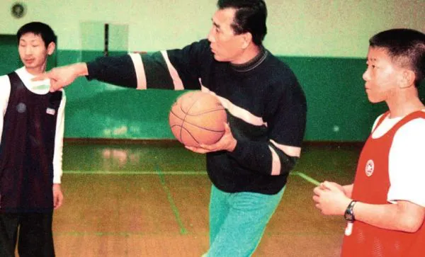 篮球训练营中试训的表现评估方法_1